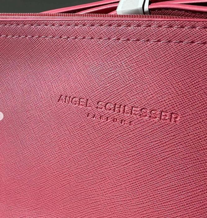 angel-schlesser-chanta-photo-3