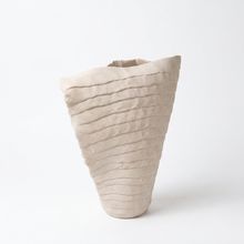 Product image of Eterna კერამიკის ხელნაკეთი ლარნაკი 36*22*41