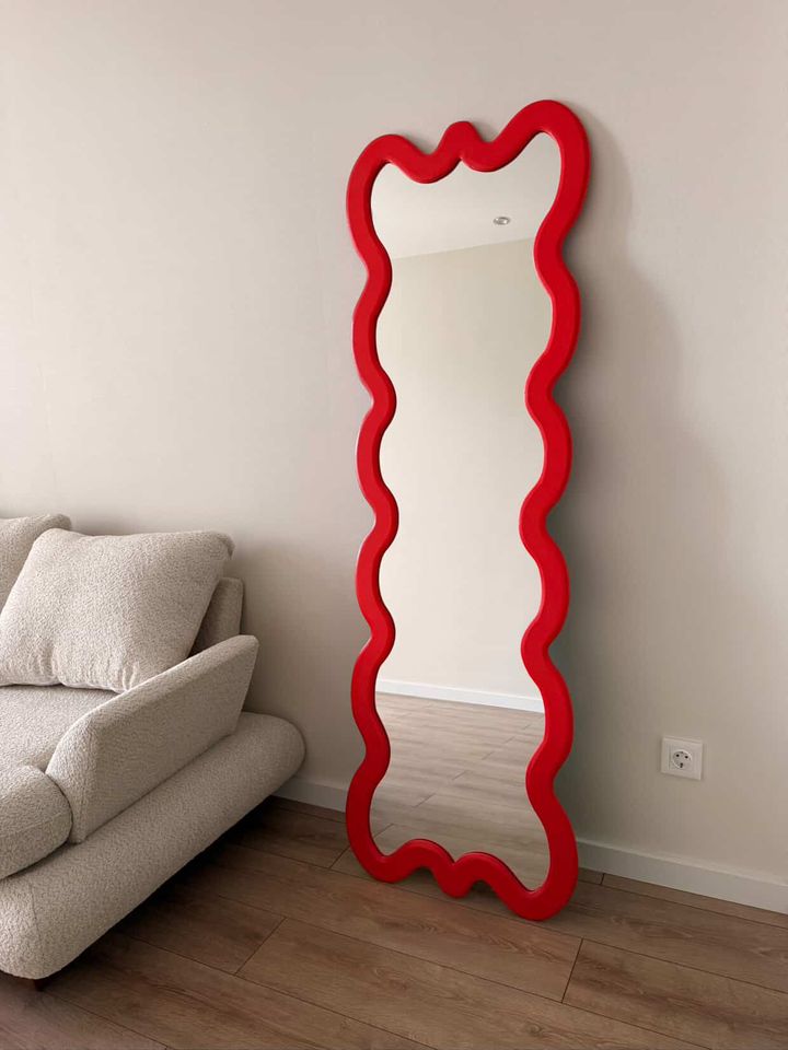 funky-mirrors-wavy-sarke-photo-2