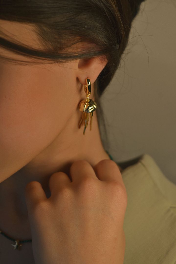 de-aure-meduza---mooqrovili-saqure