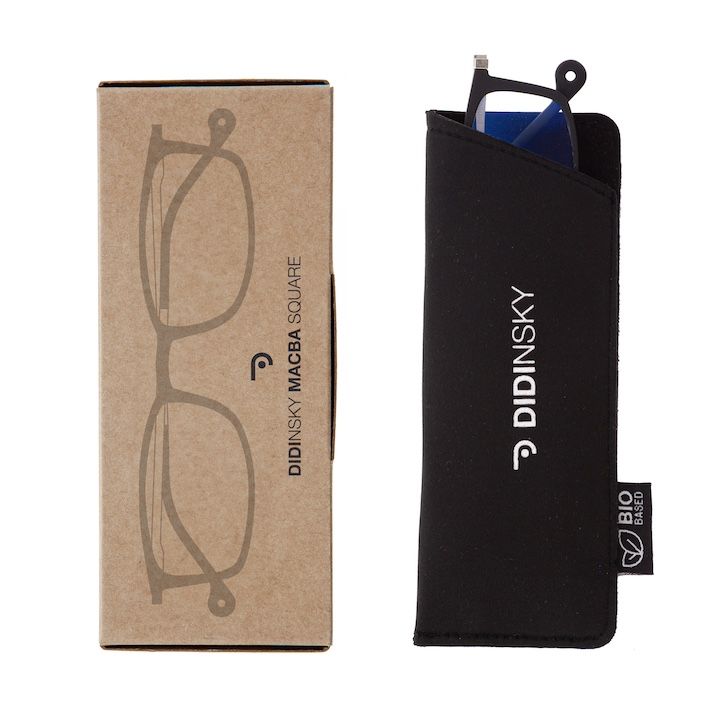 extra-thin-macba-square-graphite-15-sakitkhavi-satvale-photo-2