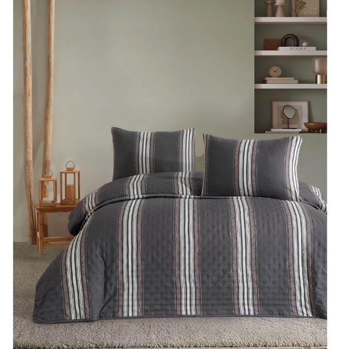 manamo-line-yarn-dyeing-bed-spread-satsolis-gadasafarebeli