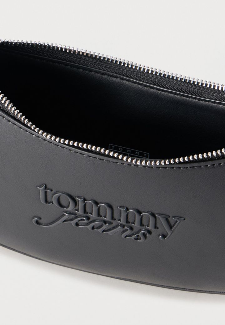 tommy-jeans-must-shoulder-bag-khelchanta-photo-3