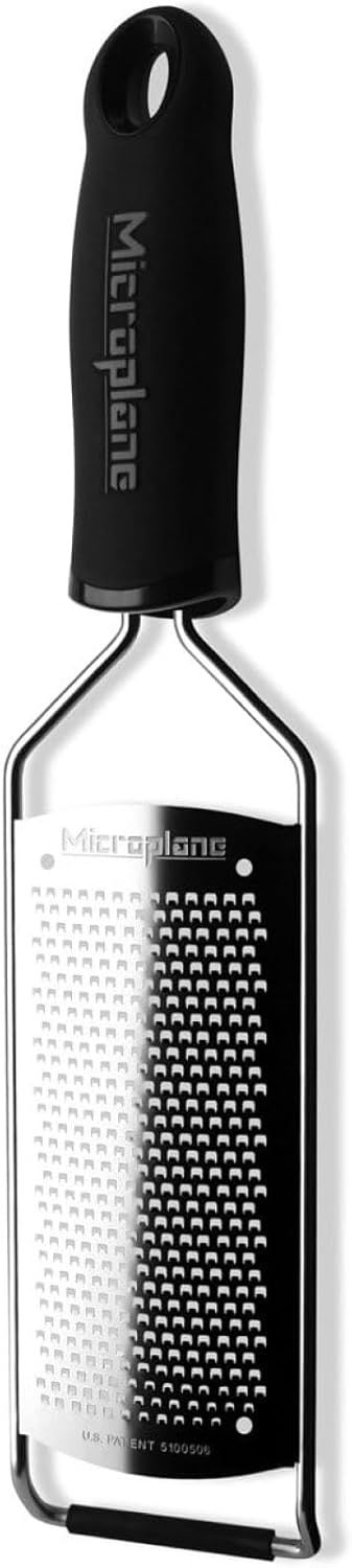 microplane-45004e-gourmet-fine-black-sakhekhi