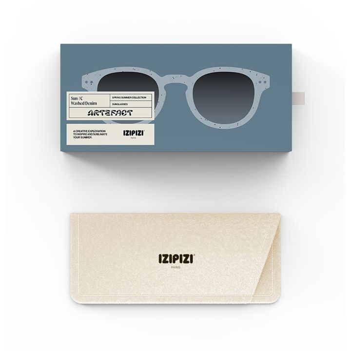 giggles-sun-g-washed-denim-mzis-satvale-photo-2