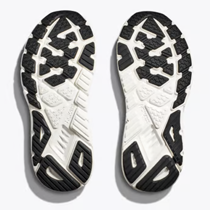 hoka-arahi-7-ms-mamakatsis-sportuli-fekhsatsmeli-photo-2