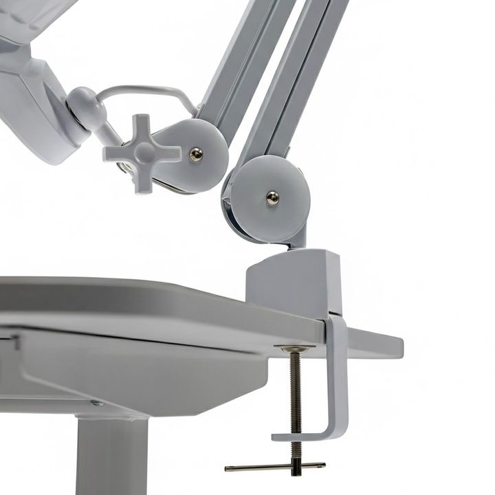 4blanc-manikuris-da-pedikuris-gamtsovi-photo-3