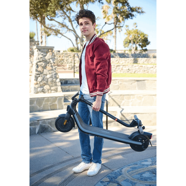 segway-ninebot-kickscooter-e2-shavi-skuteri-photo-4
