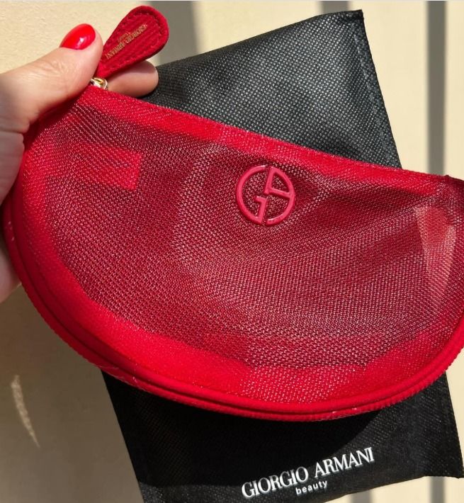 giorgio-armani-kosmetikis-chanta-photo-2