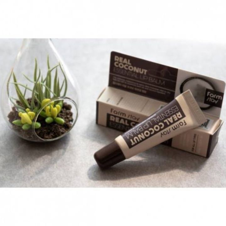 farmstay-real-coconut-essential-lip-balm-tuchis-balmi-photo-2