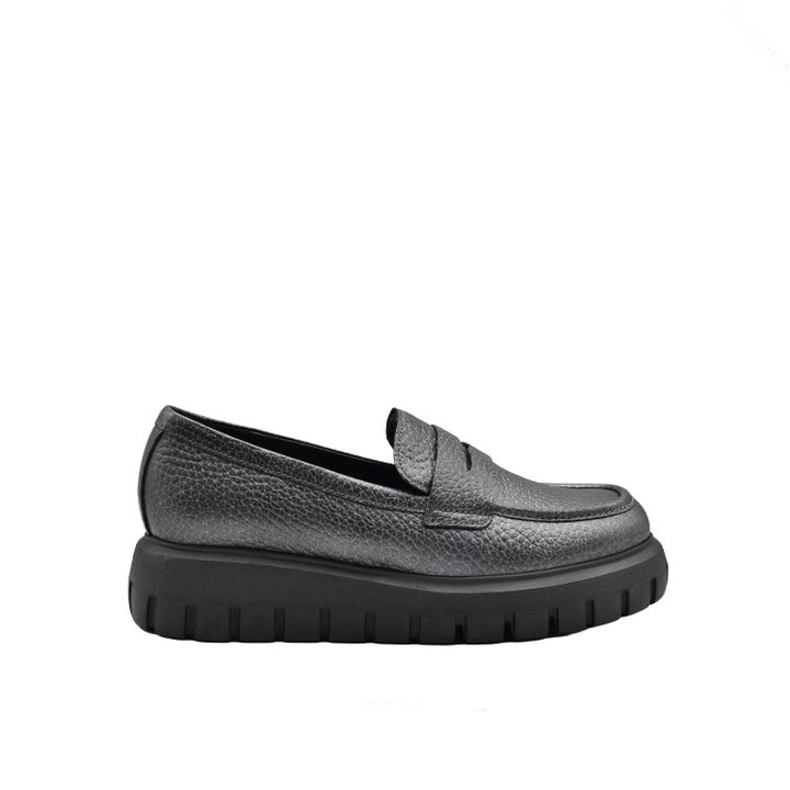 gabor-5636-sportuli-fekhsatsmeli