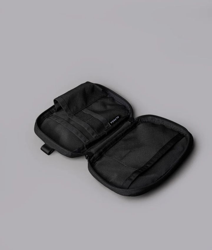 alpaka-admin-pouch-pro-black-axogrid-300d-safule-photo-4