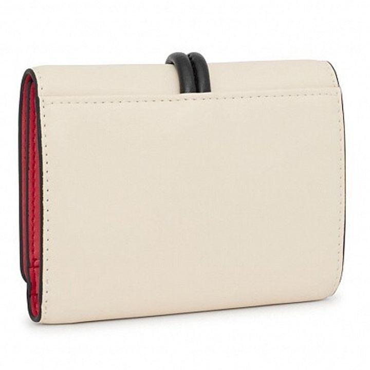 tous-wallet-395901960-qalis-safule-photo-3