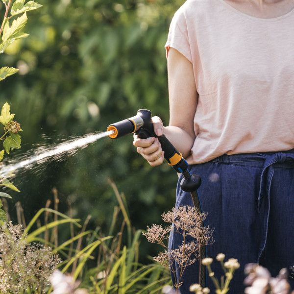 fiskars-fc-spray-gun-adjustable-sartsqavi-pistoleti-photo-2