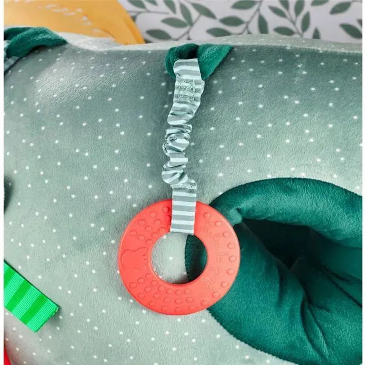 sophie-la-girafe-chvilis-satamasho-chasajdomi-rgoli-photo-3