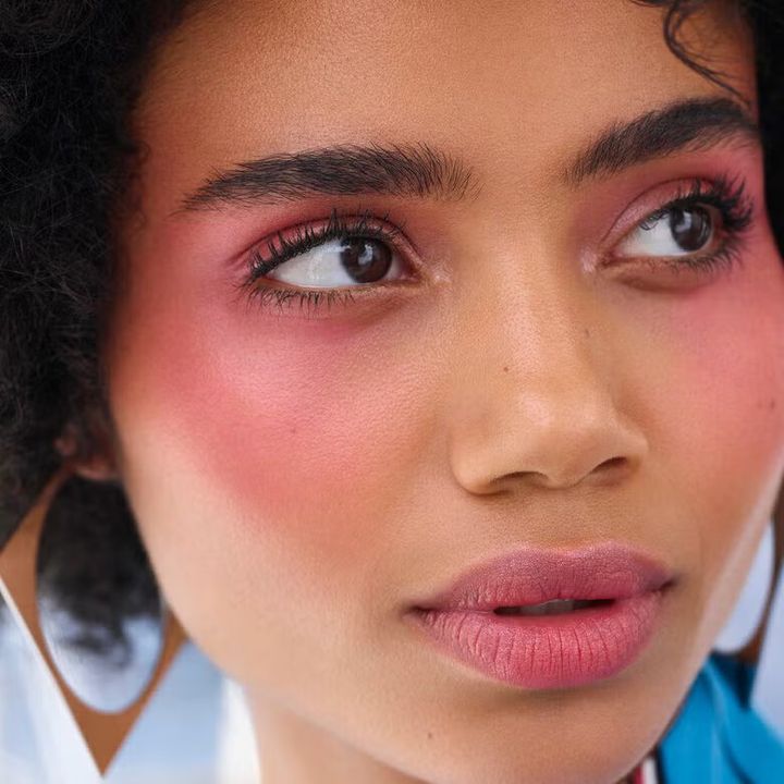 elf-monochromatic-multi-stick-glistening-peach-blashi-photo-4