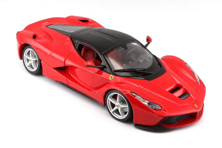 la-ferari-ferari-reisingi