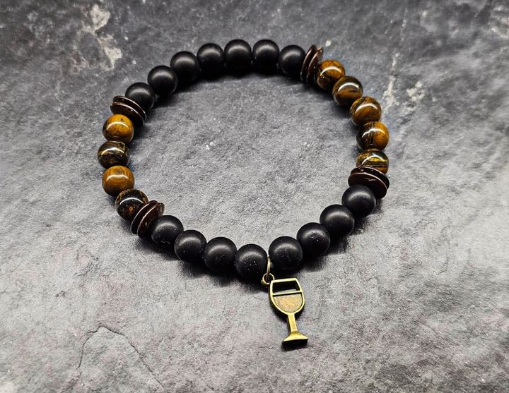 naturaluri-qvebit-sheqmnili-samajuri-ghvinis-emotsia-photo-3