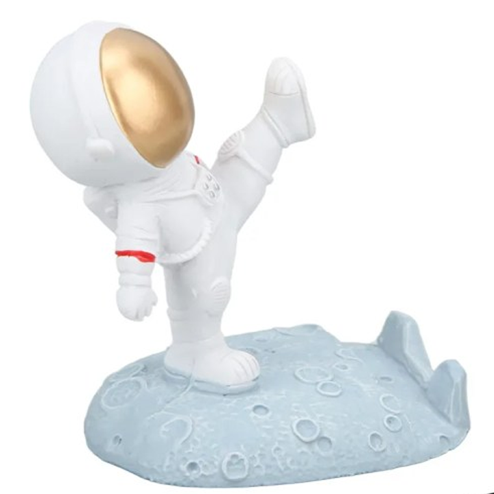 telefonis-sadgami-kosmonavti