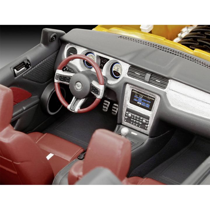 revell-2010-ford-mustang-gt-125-konstruqtori-photo-2
