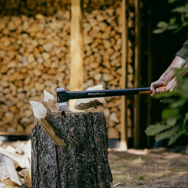 fiskars-x-series-x32-splitting-axe-l-blade-najakhi-photo-2