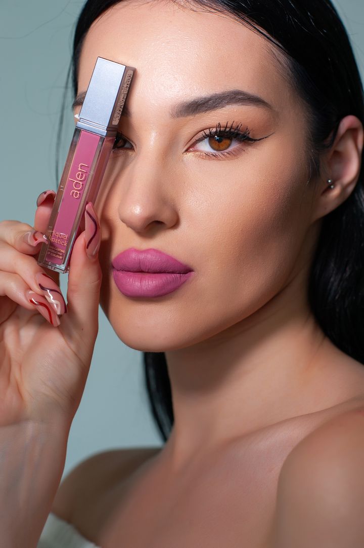 aden-liquid-lipstick-31-trap-tuchsatskhi-photo-3