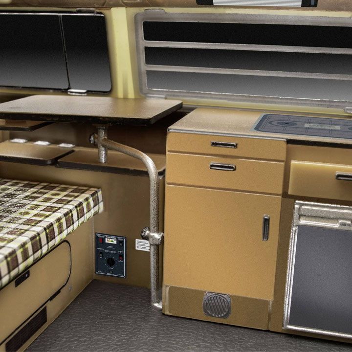 revell-vw-t2-camper-easy-click-system-revell-assembly-kit-asatsqobi-kempingis-manqana-photo-3