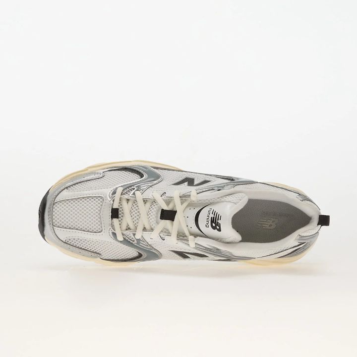 new-balance-530-botasi-photo-4