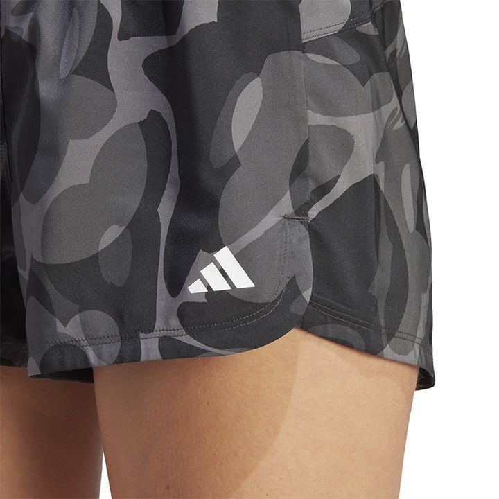 adidas-pacer-train-essentials-floral-print-qalis-sportuli-shorti-photo-2
