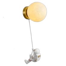 Product image of კედლის სანათი მთვარე +კოსმონავტი