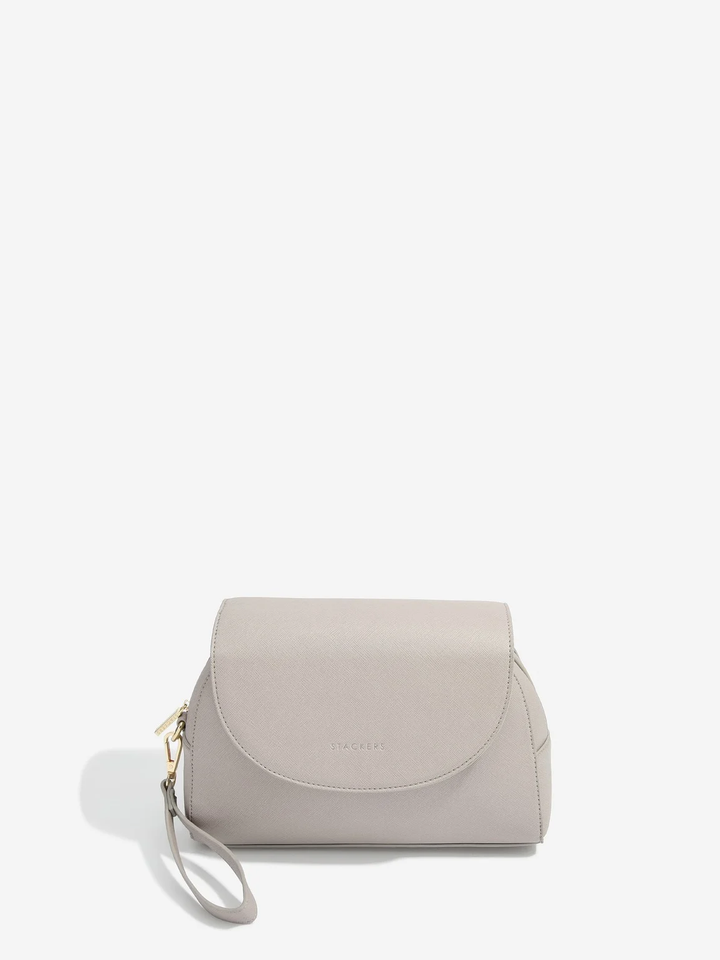 stackers-74300-qalis-chanta