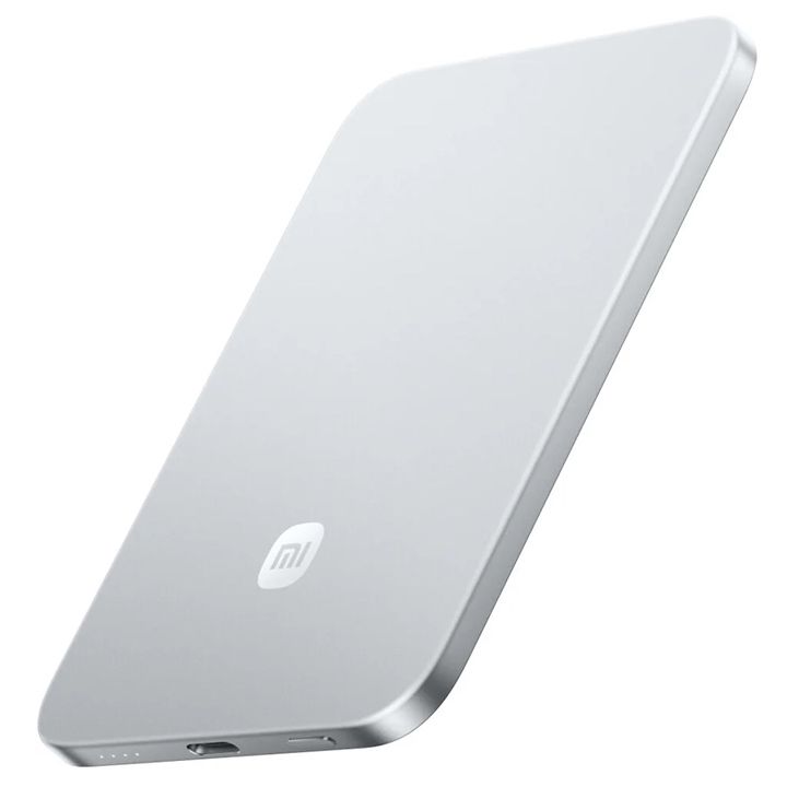 xiaomi-ultrathin-magnetic-glacier-silver-5000mah-usadeno-damteni