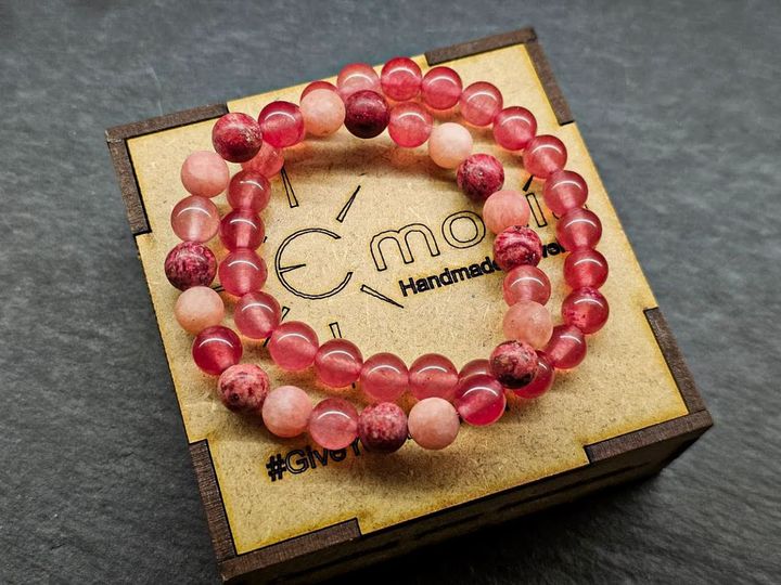 naturaluri-qvebit-sheqmnili-samajuri-vardi-photo-2