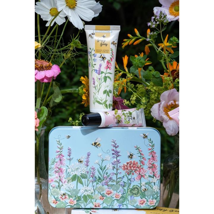 heathcote-ivory-busy-bees-sasachuqre-nakrebi-photo-3