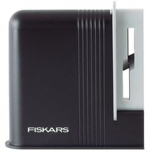 Product image of FISKARS Clip-Sharp™ scissors sharpener, Creating მაკრატლის სალესი