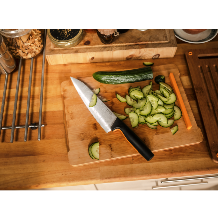 fiskars-ff-large-cooks-knife-dana-photo-2