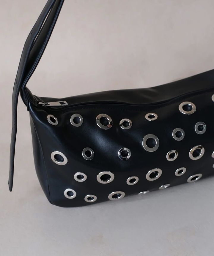 venti-qalis-shavi-chanta-photo-4