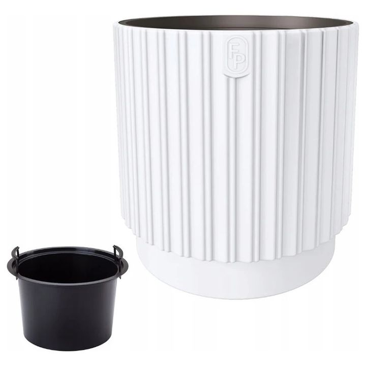 form-plastic-mika-cyli-30-1724-l-tetri-qvavilis-qotani