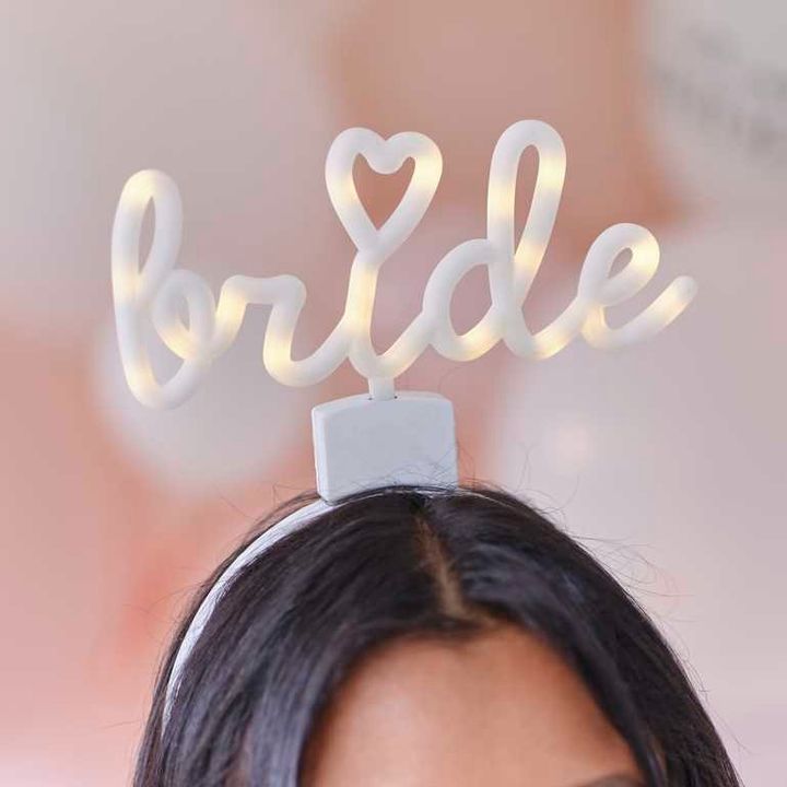 manatobeli-abadoki-bride