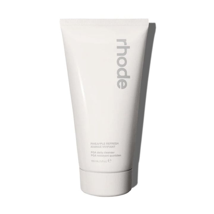 rhode-pineapple-refresh-the-daily-cleanser-sakhis-gamtsmendi