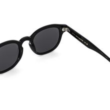 Product image of Messy Weekend მზის სათვალე