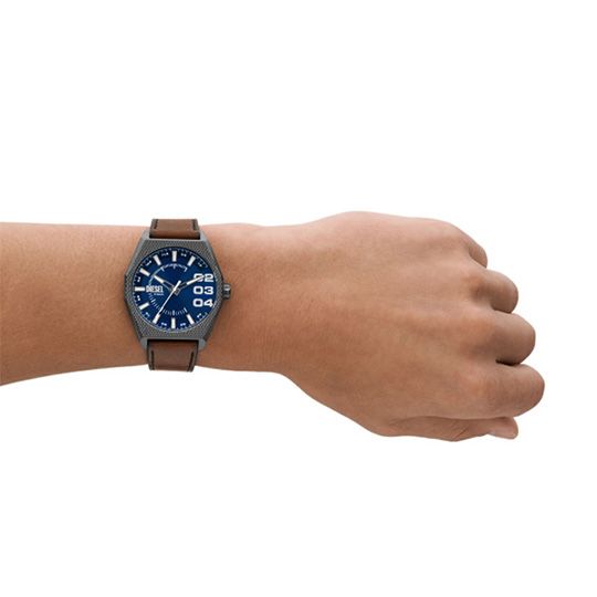 diesel-dz2189-katsis-saati-photo-2