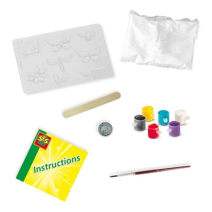 ses-gasaferadebeli-figurebis-nakrebi-peplebi-photo-4