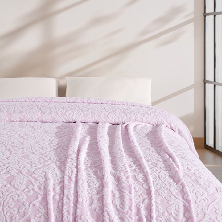 manamo-lily-satsolis-gadasafarebeli-photo-2