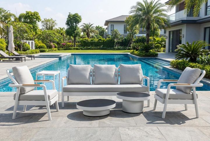 comfort-room-gare-avejis-aluminis-otkheuli-photo-2