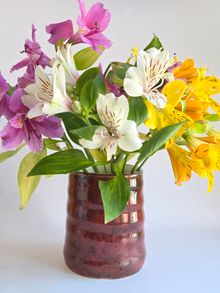 Product image of ხელნაკეთი კერამიკის ლარნაკი