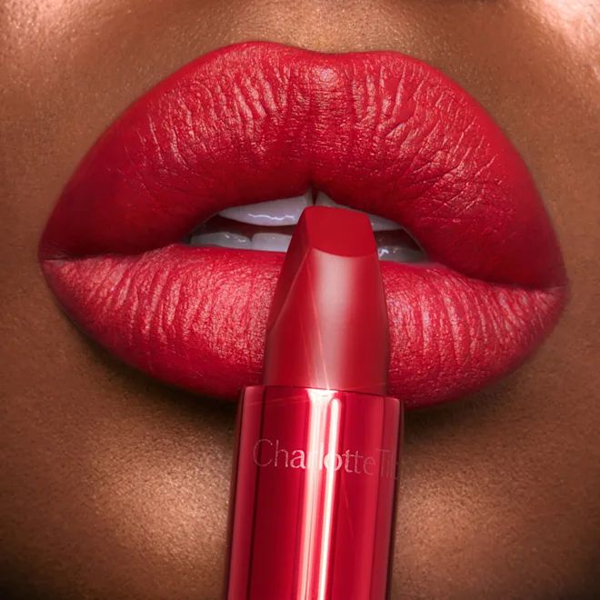 charlotte-tilbury-iconic-hollywood-lip-trio-tuchsatskhebis-nakrebi-photo-3