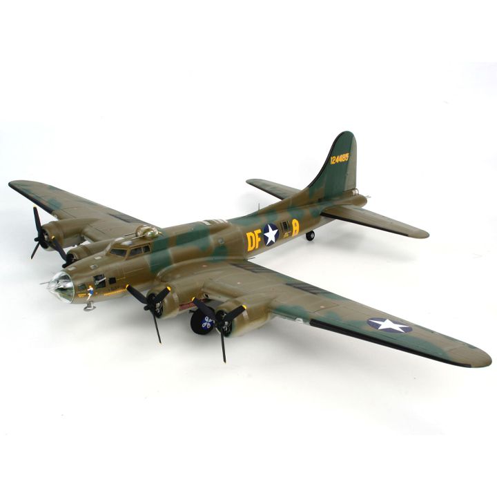 revell-b-17f-memphis-belle-asatsqobi-tvitmfrinavi-photo-2