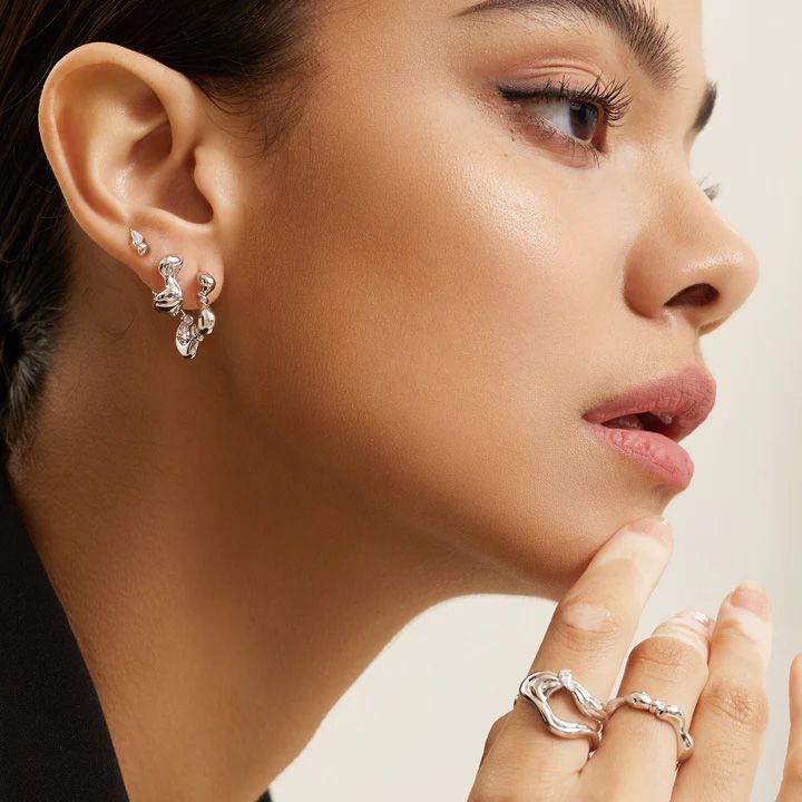 ania-haie-e050-04h-silver-twisted-wave-thick-hoop-saqure-photo-2