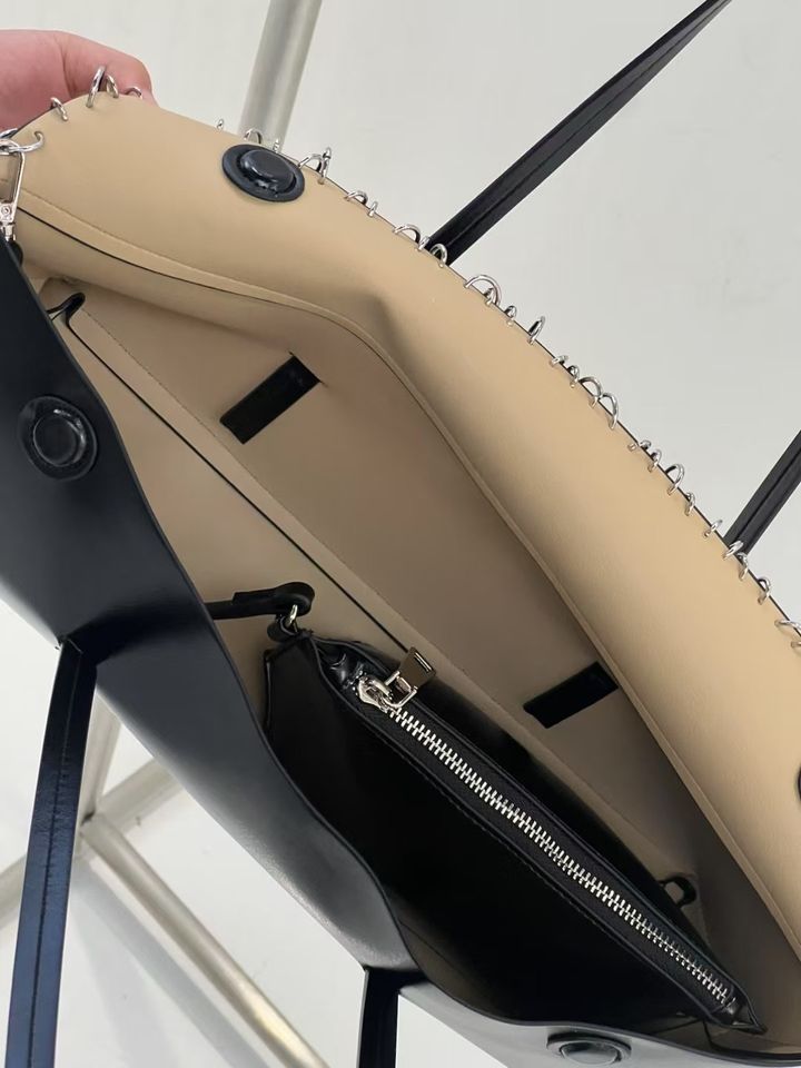 venti-qalis-shavi-chanta-photo-4